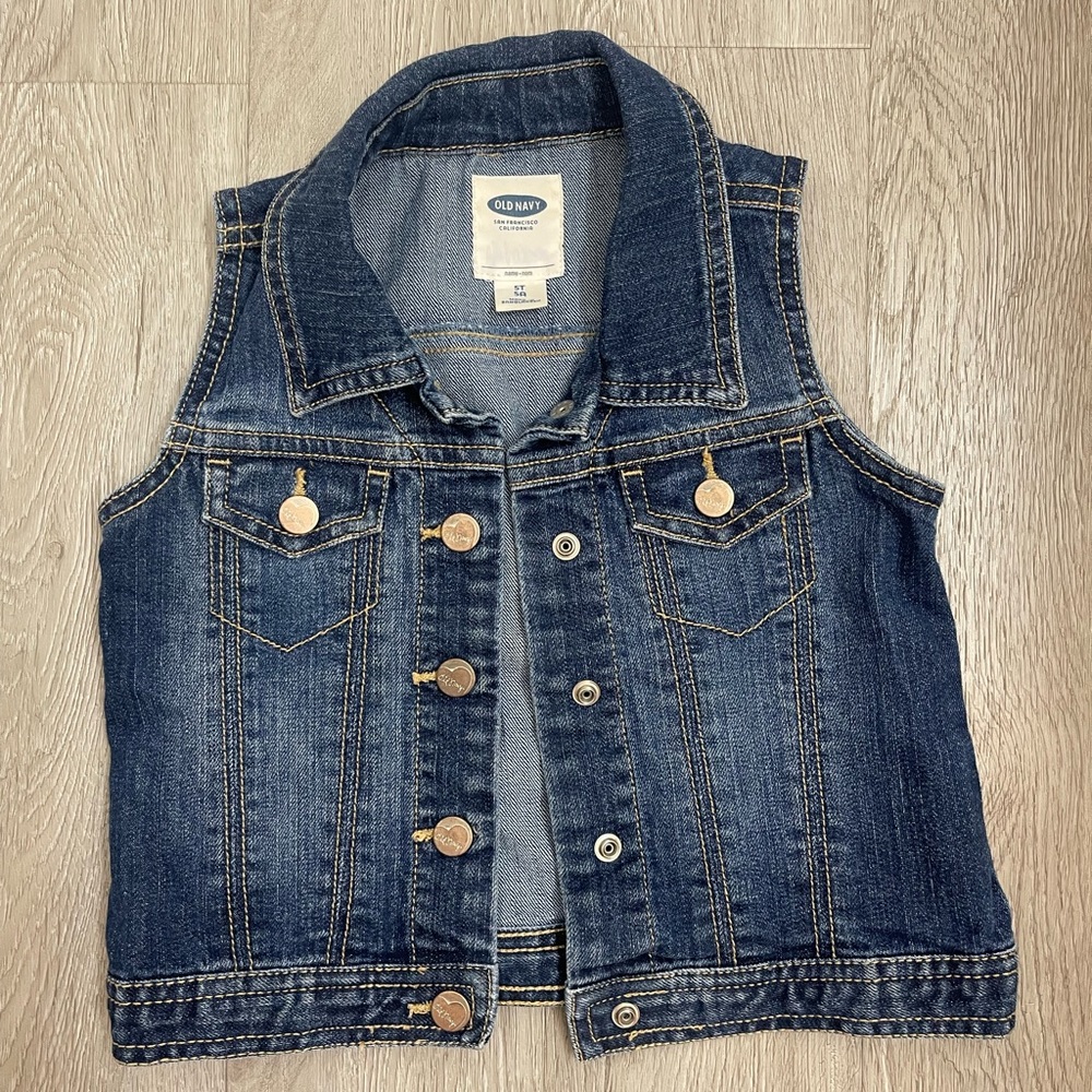 🍂 Old Navy Little Girl Jean Vest - Perfect for Fall!